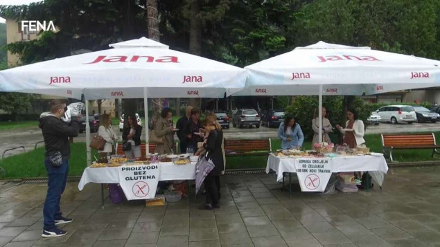 Novi Travnik: Oboljeli od celijakije građanima besplatno dijelili bezglutenske proizvode