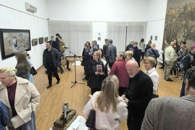 U Tuzli otvorena izložba 'Povijest u pokretu'