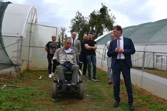 Hrnjić posjetio poljoprivredne proizvođače na području Velike Kladuše