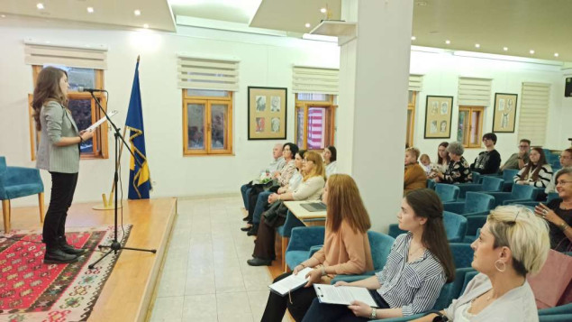 Otvorena prva samostalna izložba radova sedamnaestogodišnje umjetnice Lamije Tokić