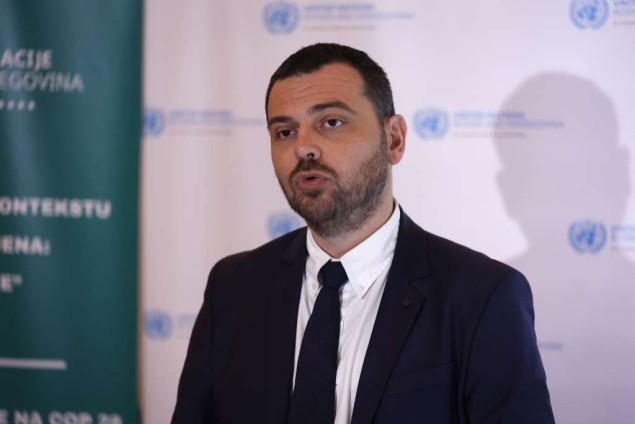 Magazinović: Ostaviti svu dnevnu politiku i međustranačke sukobe kada su interesi države u pitanju