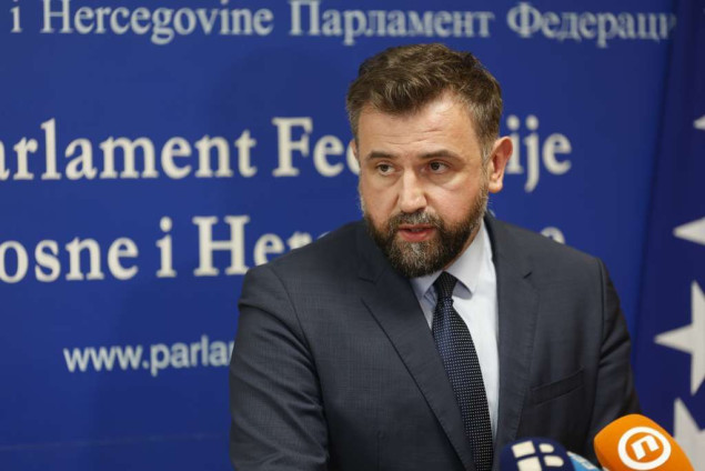 Gratz predložio izmjene zakona prema kojima kladionice u FBiH ne bi radile nedjeljom