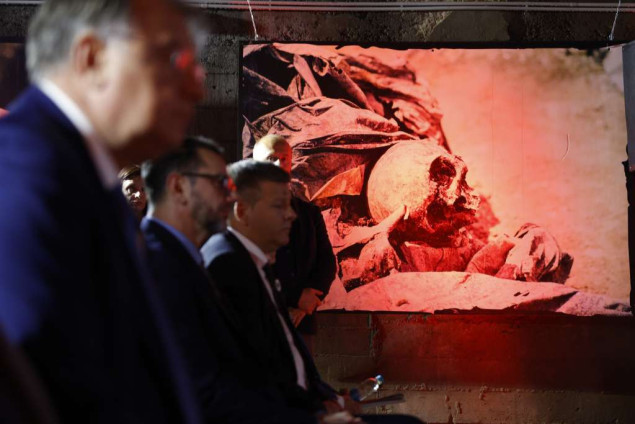 Otvorena izložba "Underground-Pod zemljom" o genocidu u Srebrenici