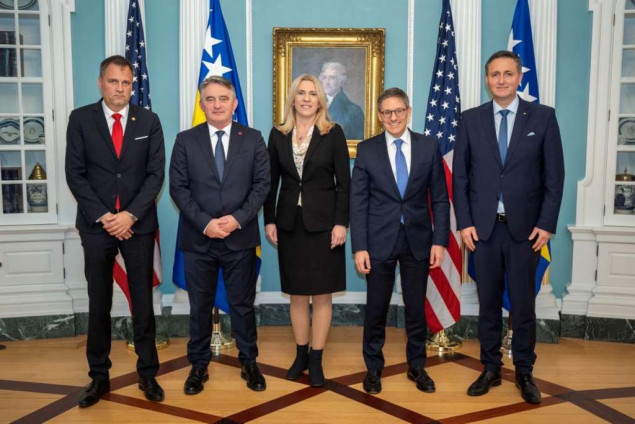 Članovi Predsjedništva BiH na sastanku s Cholletom i Karlin