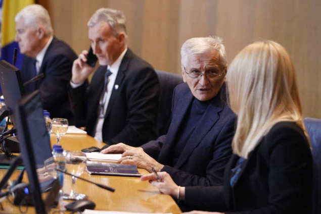 Tri delegata iz SNSD-a napustila sjednicu Doma naroda PSBiH prije rasprave o smjeni njihovih kadrova