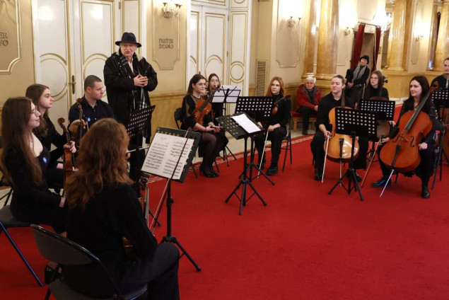 Podizanjem zastave počela svečanost obilježavanje 40 godina od prvog izdanja Sarajevske zime