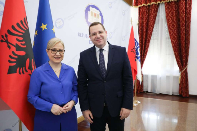Kovačević u Tirani u odvojenim susretima razgovarao s Linditom Nikollom i Majlindom Dhukom