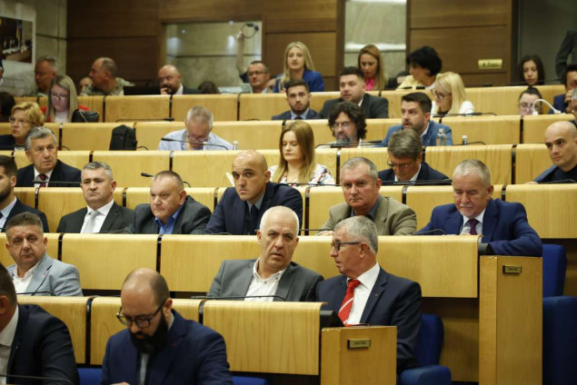 Podržan Nacrt izmjena Zakona o obaveznim osiguranjima u saobraćaju, slijedi javna rasprava