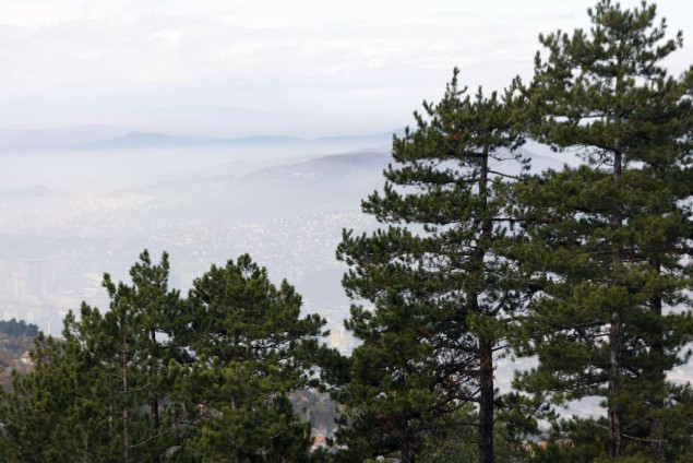 Iako se bilježi pad PM10, zrak i danas nije čist, pogoršanje u večernjim satima