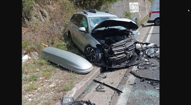 Zbog nesreće kod Salakovca promet na M-17 u potpunosti zaustavljen