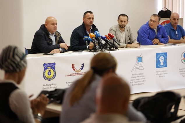 Sindikat osnovnog obrazovanja traži od Vlade KS povećanje plata radnicima zadnjih platnih razreda