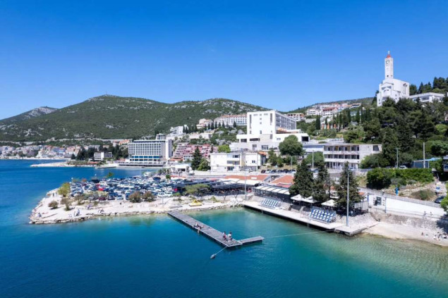 Bogatim programom i većim brojem gostiju u Neumu najavljen početak turističke sezone