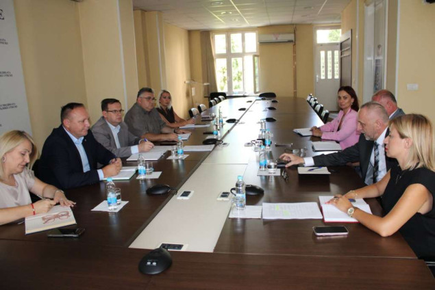 Savez sindikata traži da se rad nedjeljom u RS posebno plaća