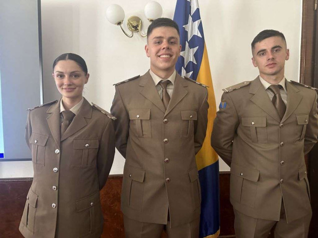 Oružane snage BiH bogatije za tri nova potporučnika