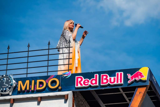 Hanka Paldum sa Starog mosta otvorila završnu rundu Red Bull Cliff Divinga