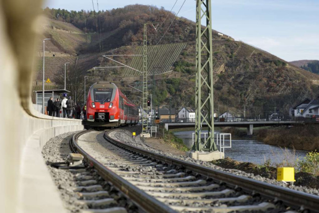 Transport ostaje najveći klimatski izazov Evrope, željeznica ključna za smanjenje emisija