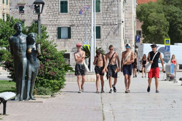 Makarska prva u Hrvatskoj uvela ograničenje prodaje alkohola u trgovinama