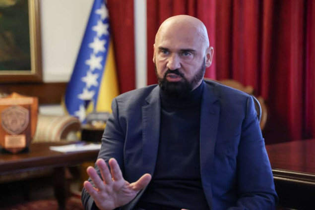 FMUP: Ministar Isak nije samostalno kreirao obaveze o pravnom i medicinskom uređivanju promjene spola