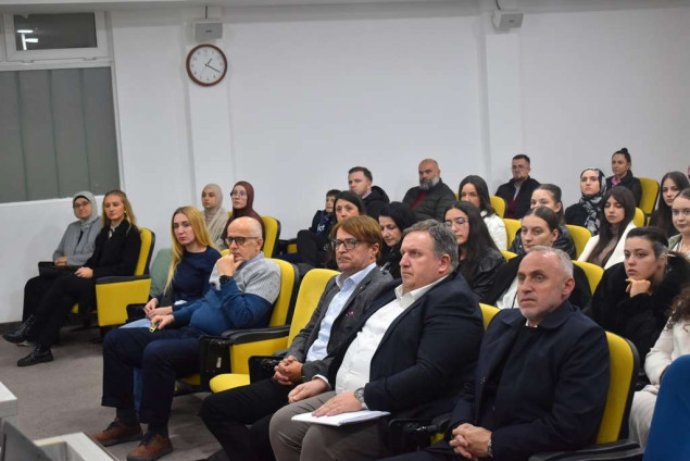 Univerzitet Bihać upriličio tribinu 'Vjerska prava i slobode u pravnom poretku BiH - Pravo na hidžab'
