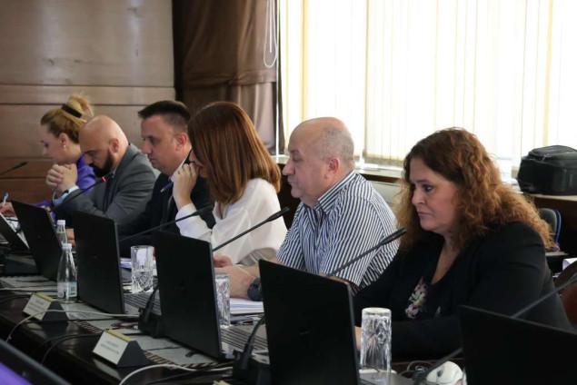 Izmijenjena Uredba: Do 50.000 KM za nabavku automobila za RVI 100 posto prve grupe