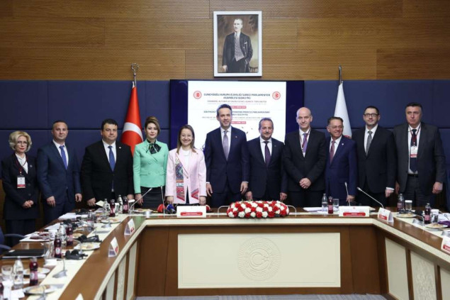 Mandra: BiH je bogata resursima koji pružaju mogućnosti za razvoj obnovljivih izvora energije