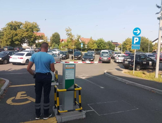 Brčko: Novi sustav naplate parkinga kod Bolnice
