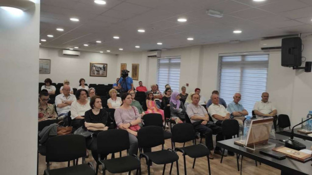 U Mostaru predstavljena knjiga 'Svjetovi u kovitlacu: O poetici Huseina Bašića'