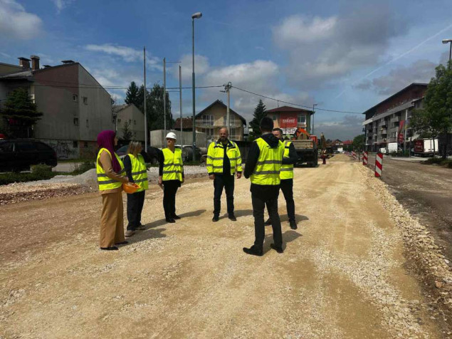 Šteta s predstavnicima Direkcije za puteve KS obišao gradilišta