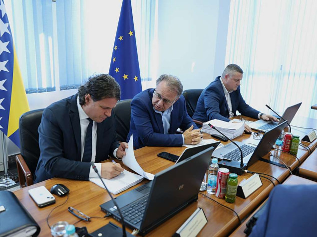 Vlada FBiH: Ukupan dug u drugom kvartalu manji za 25,8 milijuna maraka