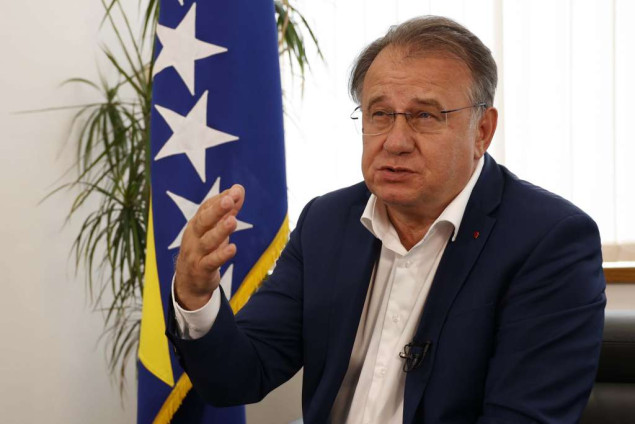 Nikšić: Prioriteti su fiskalna reforma i zaštita prava radnika