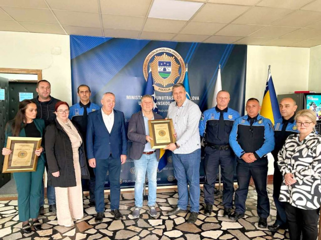 MUP USK: Zahvalnice za doprinos izgradnji nove zgrade Policijske stanice u Bosanskom Petrovcu