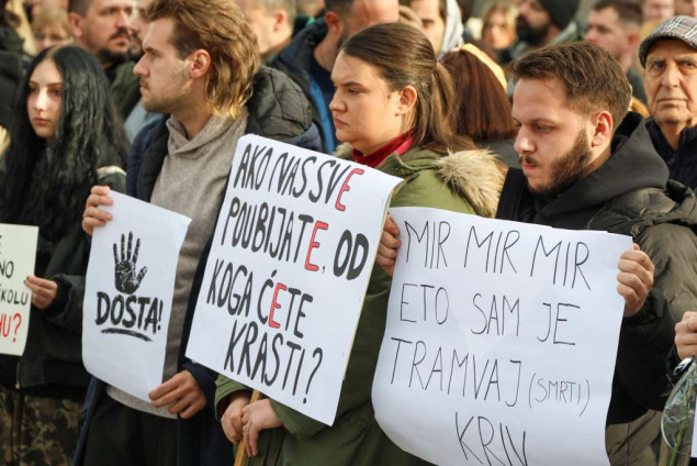 Mladi na Skenderiji nastavljaju protest zbog tramvajske nesreće