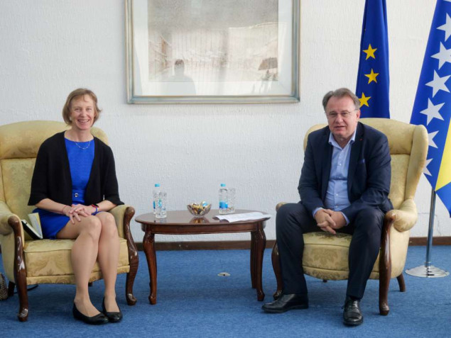Premijer Nikšić sa direktoricom USAID-a o prioritetima Federalne vlade i budućoj saradnji  