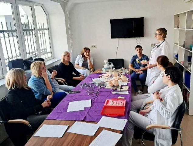 Bihać - Na Odjelu za dječije bolesti održan tečaj iz neonatalne reanimacije