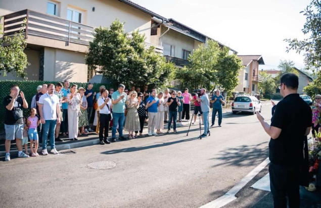 Bihać obilježio 34. godišnjicu pogibije četiri djevojčice, među prvim civilnim žrtvama rata