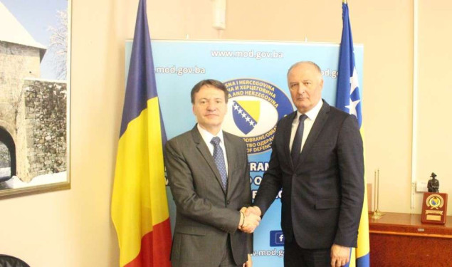 Helez - Pacuretu: Intenzivirati bilateralnu i regionalnu saradnju u oblasti odbrane