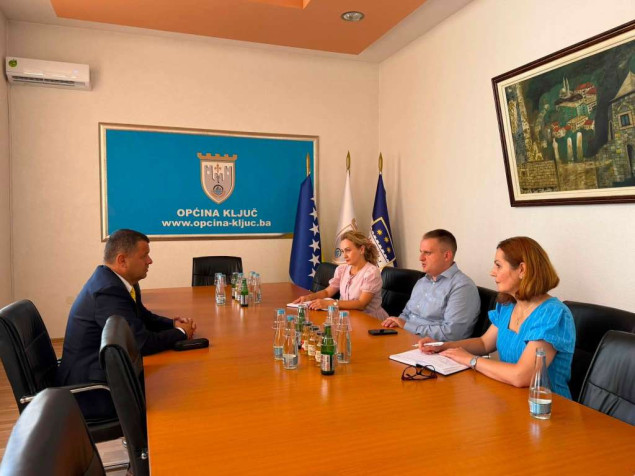 Hurtić u Ključu: Ulaganja u lokalne zajednice su ulaganja u sigurnost i budućnost građana