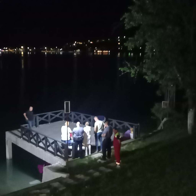 Tragedija na Jablaničkom jezeru: Utopio se maloljetnik
