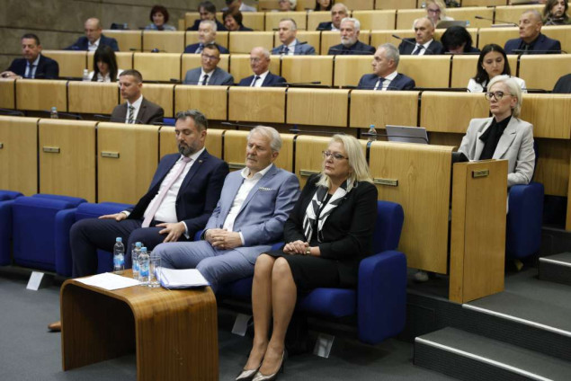 U toku vanredna sjednica Doma naroda Parlamenta FBiH