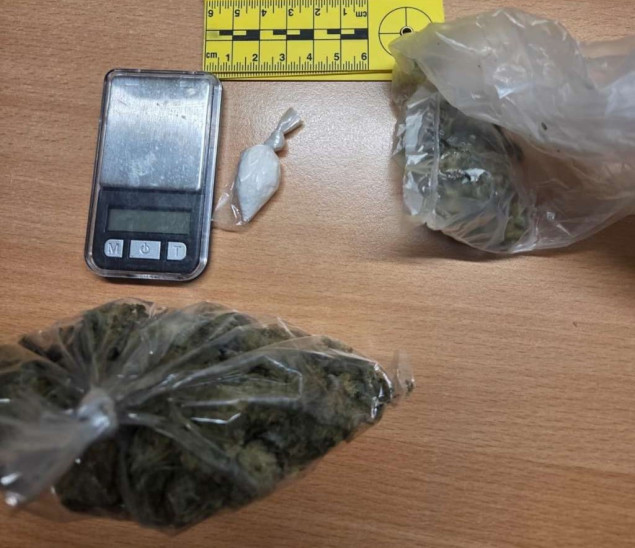 Pretres u Mostaru: Policija pronašla oružje, drogu i veću količinu novca