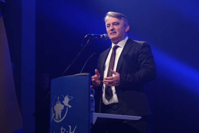 Komšić: Državu valja čuvati, paziti i boriti za nju