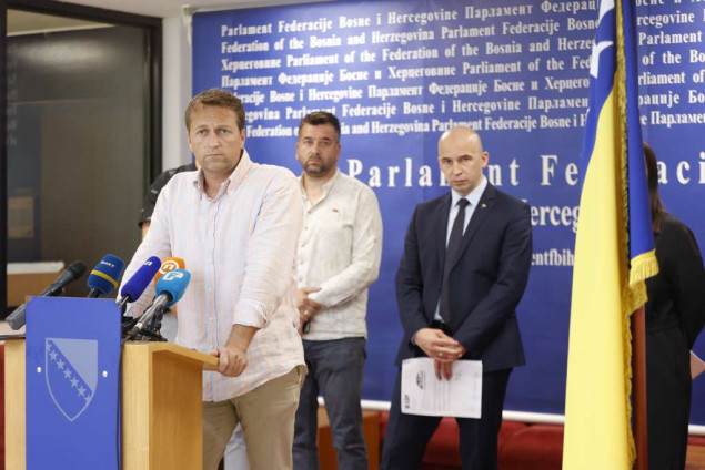 Klub SDA: Vlada FBiH ne reaguje na očitu zloupotrebu javnih resursa 