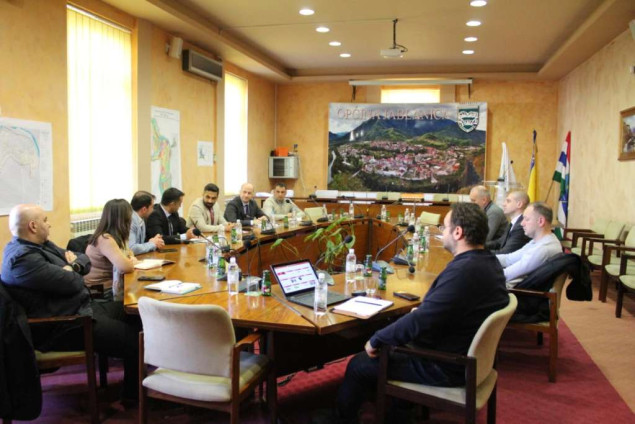 Izaslanstvo turskog Ministarstva za okoliš, urbanizaciju i klimatske promjene posjetilo Jablanicu