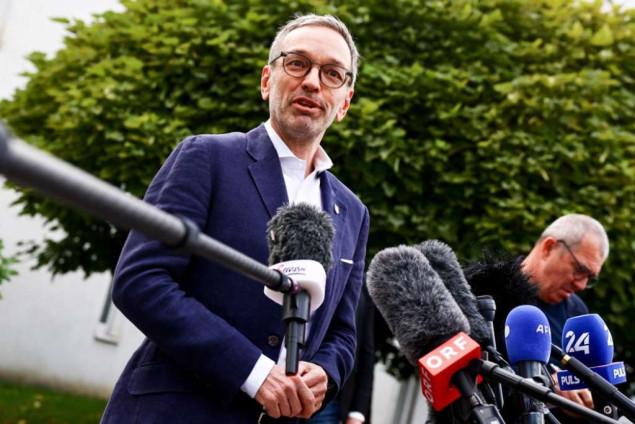 Projekcije pokazuju da krajnja desnica vodi na austrijskim izborima