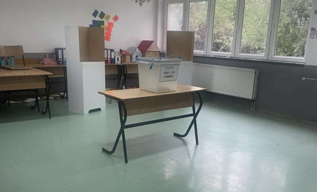 Srbi uglavnom bojkotirali referendum za smjenu gradonačelnika na sjeveru Kosova