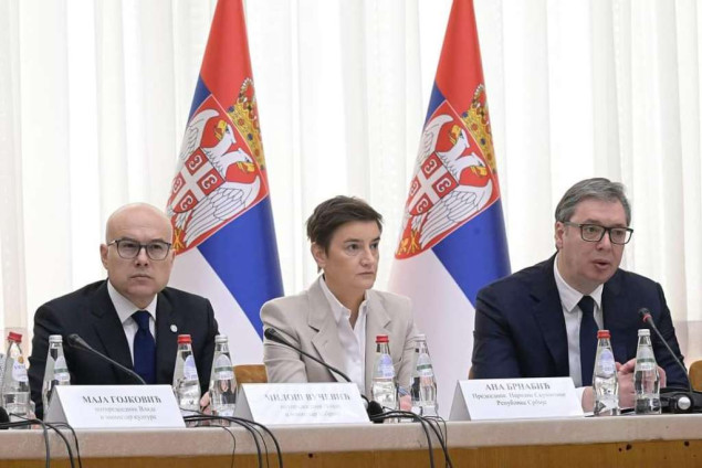 ANEM pozvao Vučića i Brnabić da prestanu vrijeđati novinare
