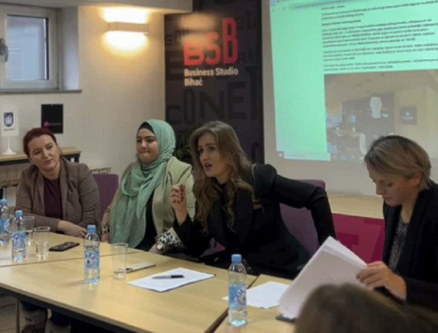 Panel u Bihaću: Mladi diskutovali o stipendijama i obrazovanju za zanate