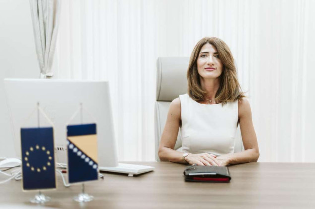 Federalno ministarstvo prometa i komunikacija u potpunosti stoji na raspolaganju nadležnim tijelima