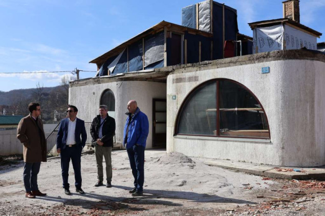 Premijer i ministri u Vladi KS posjetili ključne memorijalne lokalitete u Sarajevu