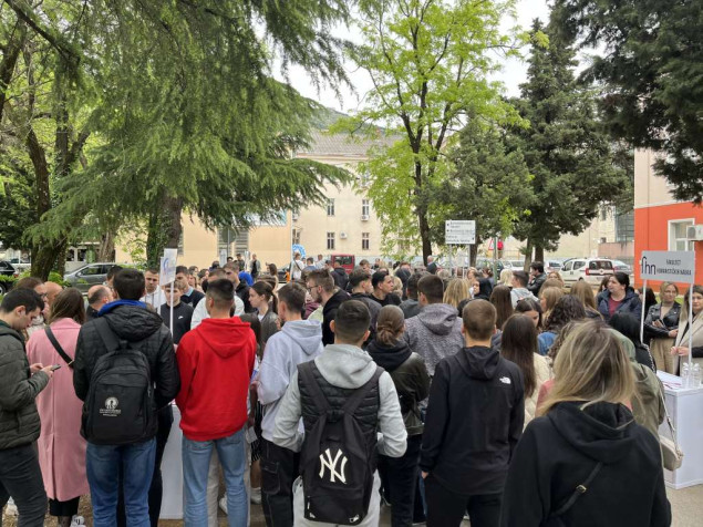 Dan otvorenih vrata: Nekoliko stotina maturanata posjetilo Univerzitet 'Džemal Bijedić' u Mostaru